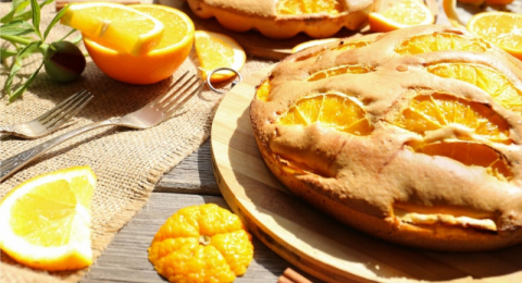 Torta all'arancia soffice, veloce e senza burro